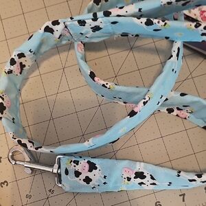 Blue Cow-Print Dog Leash - Cute Farm Pattern